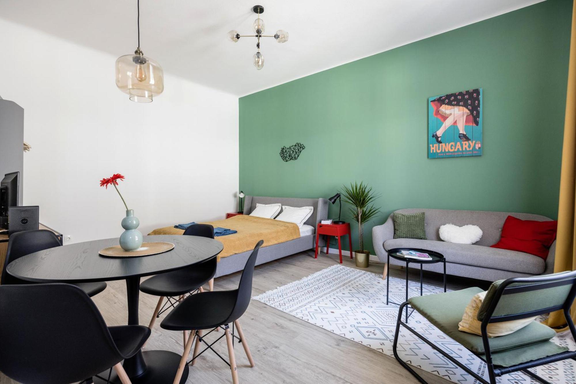 Stylish And Colourful Apartment In The City Centre ブダペスト エクステリア 写真