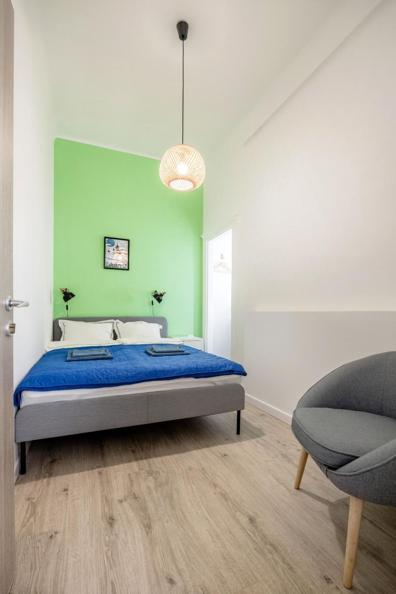 Stylish And Colourful Apartment In The City Centre ブダペスト エクステリア 写真