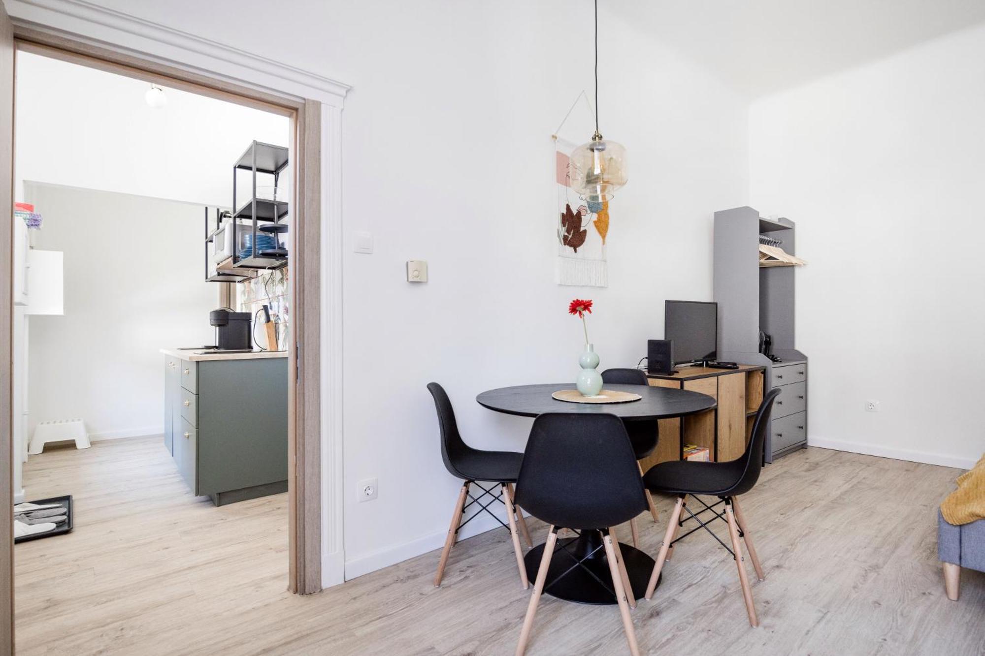 Stylish And Colourful Apartment In The City Centre ブダペスト エクステリア 写真