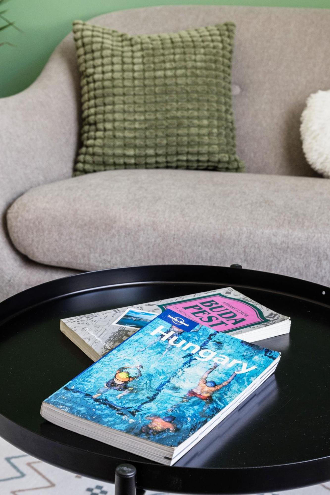 Stylish And Colourful Apartment In The City Centre ブダペスト エクステリア 写真
