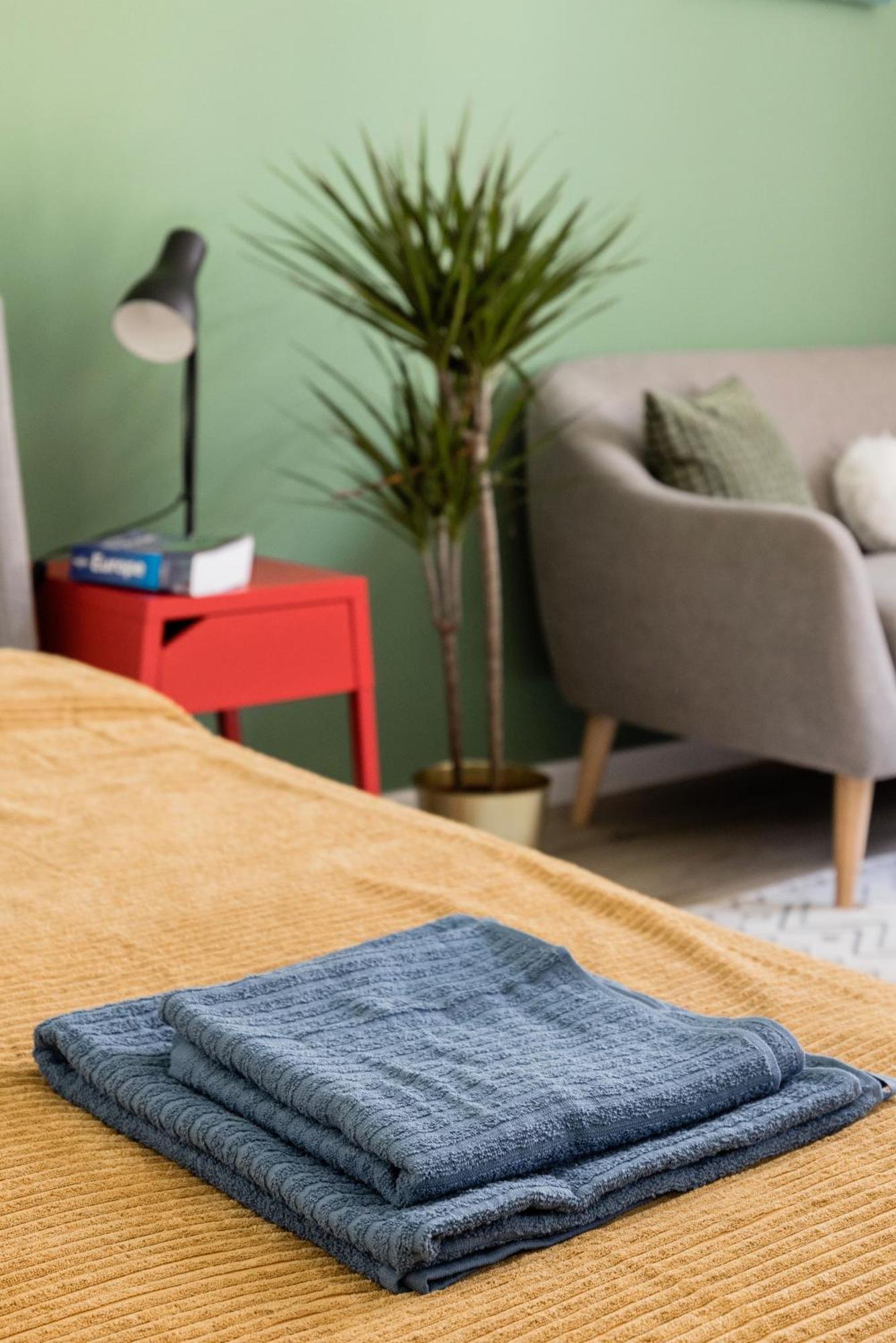 Stylish And Colourful Apartment In The City Centre ブダペスト エクステリア 写真